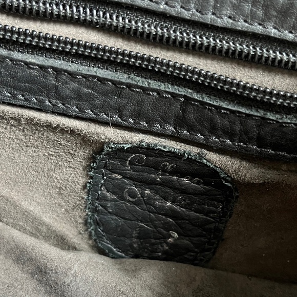 Chic Black Crossbody Bag with Studded Detail - Picture 4 of 7